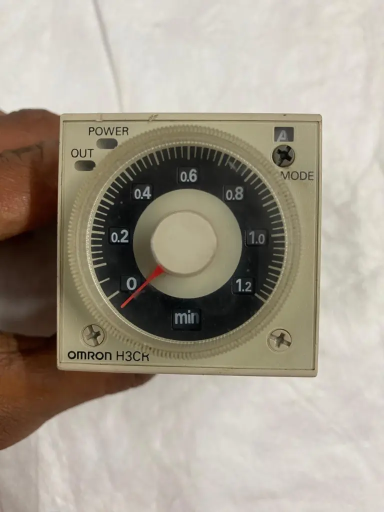Omron H3CR-A8 Multifunction Timer – 24V AC/DC, 5A Contact