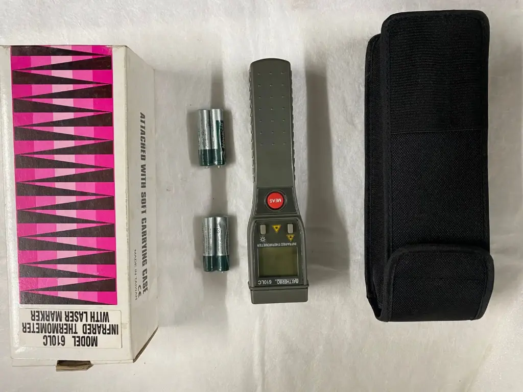 NEW MAX THERMO 610LC INFRARED THERMOMETER WITH LASER MARKER 20C TO 260C