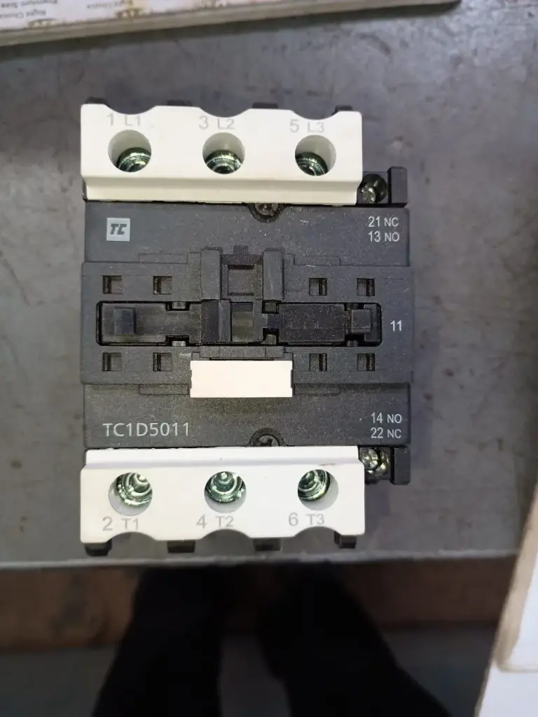NEW TC C&S 24V CONTACTOR TC1D5011