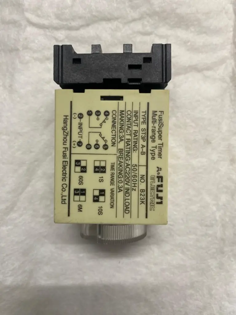 New Fuji Electric ST3P-A-B Super Timer DC 220V with Base