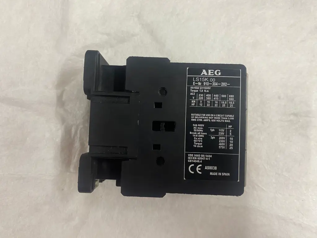 New AEG LS15K.00 / E-Nr910-304-282 Contactor