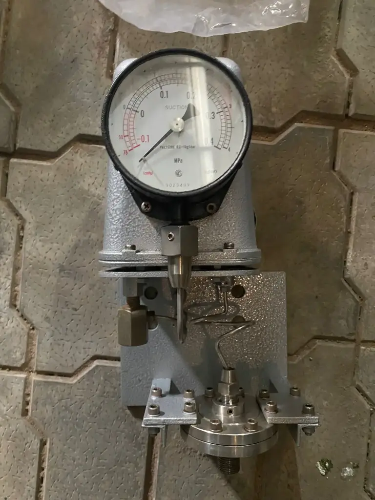 New Nagano Keiki KE 21 Pneumatic Pressure Transmitter