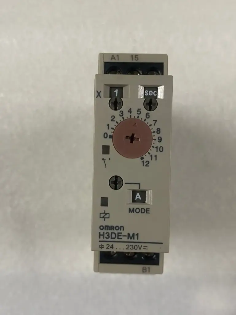 NEW OMRON H3DE-M1 SOLID STATE TIMER