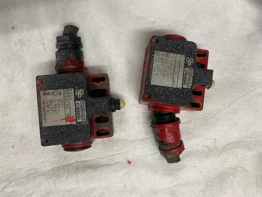 Bernstein Classic Monitoring Switch BI-SU1Z W (608.5153.008)