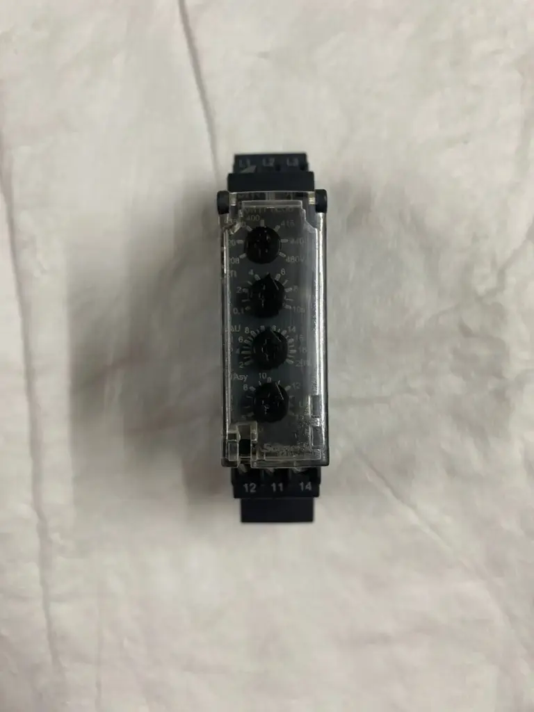 Schneider Electric RM17TE00 Control Relay 208-480 V