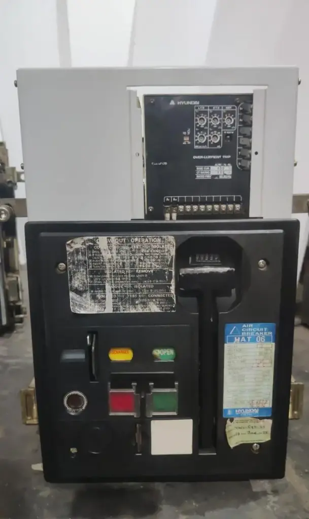 HYUNDAI HAT06 3-Pole Air Circuit Breaker 630A 50/60Hz 690V 5A 5B