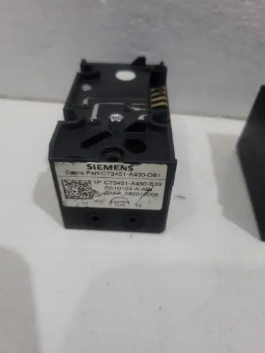 Siemens C73451-A430-B33 Pneumatic block unit for SIPART PS2 [Model 6DR5020-0NG03-0AA9]