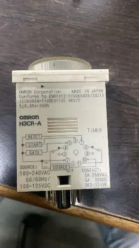 Omron H3CR-A Timer