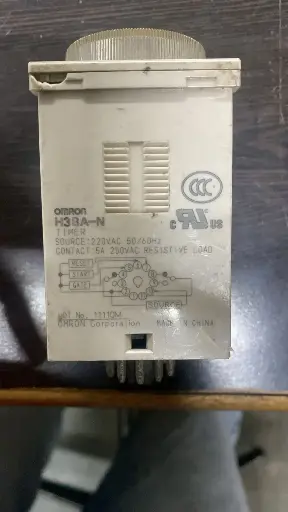 Omron H3BA-N Timer